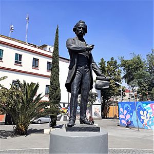 Archivo:Francisco Zarco monumento a