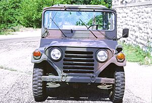 Archivo:JeepFrontM151