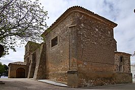 La Hinojosa, Iglesia parroquial, fachada principal.jpg