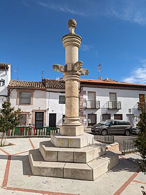 Archivo:Méntrida, rollo de justicia