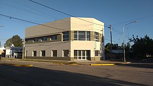 Archivo:Nuevo edificio comunal de López