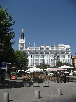 Archivo:Plaza de Santa Ana Madrid 12