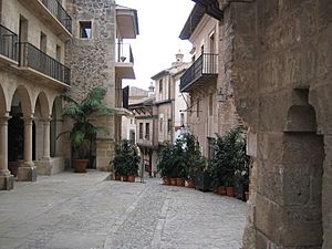 Archivo:PuebloEspañol-Mallorca-rafax