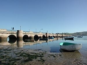 Archivo:Puente de la Maza, San Vicente de la Barquera