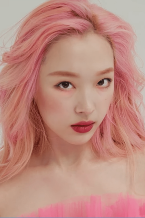 Sulli for Marie Claire Korea, July 2019 04.png