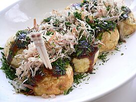 Takoyaki by yomi955.jpg