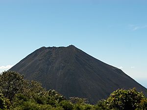 Archivo:Volcán de Izalco JR