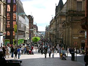 Archivo:(looking down) Buchanan Street, Glasgow