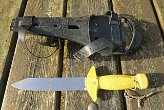1960s Beuchat Espadon Tarzan diving knife made in France.jpg