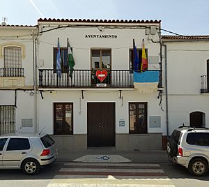 Archivo:Ayuntamiento de Las Navas de la Concepción