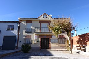 Archivo:Ayuntamiento de Muñogrande
