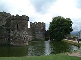Archivo:Beaumaris Castle 1
