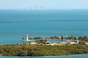 Archivo:Boca Chita Miami skyline NPS1