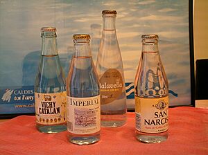 Archivo:Botellines Agua