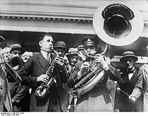 Archivo:Bundesarchiv Bild 102-10143, Chicago, Jack Dempsey bei Wohltätigkeitsfest