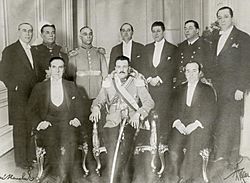 Archivo:Carlos Ibanez-Ministros