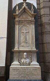 Archivo:Cenotafio de Federico González Suárez, Catedral Metropolitana de Quito