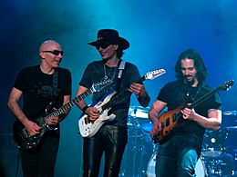 Archivo:G3 - Joe Satriani, Steve Vai & John Petrucci