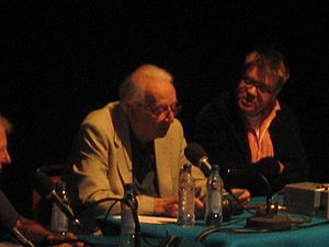 Archivo:Humphrey Lyttelton and Jon Naismith recording "I'm Sorry I Haven't A Clue" at the 2005 Edinburgh Fringe Festival
