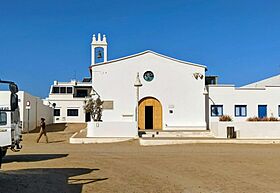 Iglesia de Nuestra señora del Carmen (1).jpg
