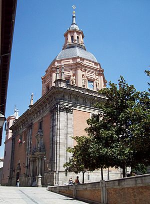 Archivo:Iglesia de San Andrés (Madrid) 04