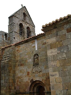 Archivo:Iglesia de Sta. María de Retortillo 2