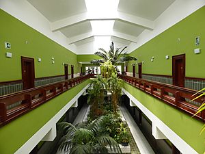 Archivo:Interior del Balneario Pozo de la Salud, El Hierro, Canarias