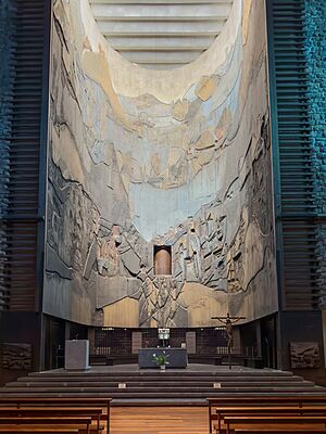Archivo:Interior of the Sanctuary of Arantzazu 01