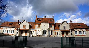 Archivo:Mairie école 8248