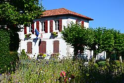 Mairie de Bassussarry.jpg