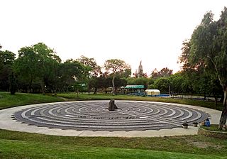 Memorial El ojo que llora (panorámica).jpg