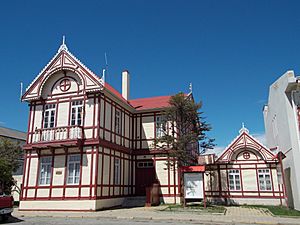 Archivo:Municipalidad de Puerto Natales