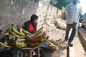 Archivo:Nigerian Boli Seller
