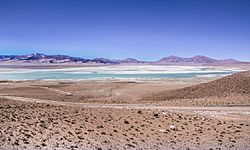 Archivo:Panoramica Laguna del Huasco