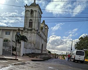 Archivo:Parroquia Santa Teresa de Jesús