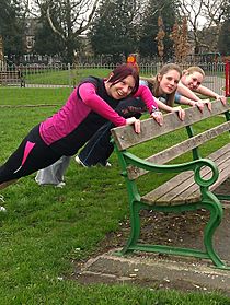 Archivo:Push up in the park