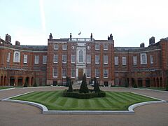 Roehampton House - geograph.org.uk - 3286349