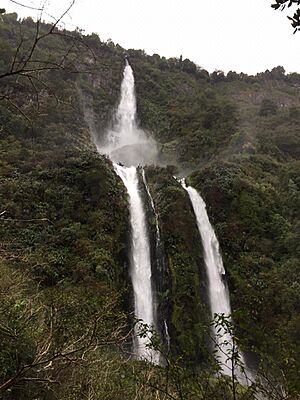 Archivo:Salto El Calzoncillo - Fin