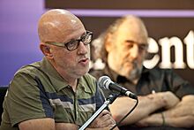 Sergio Chejfe at "Qué hace escritor a un escritor" at "La Letra Argentina".jpg