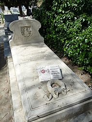 Archivo:Tumba de Antonio García Quejido, cementerio civil de Madrid.
