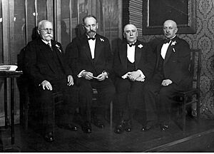Archivo:Wacław Sieroszewski, Jan Lorentowicz, Ferdynand Ossendowski Kornel Makuszyński 1934