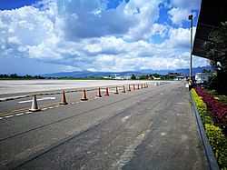 Archivo:Zona de pistes de l'Aeropuerto Cadete FAP Guillermo del Castillo Paredes de Tarapoto