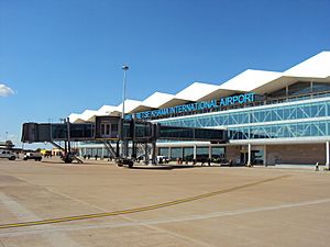 Archivo:Aeropuerto Internacional Sir Seretse Khama de Gaborone, Botswana