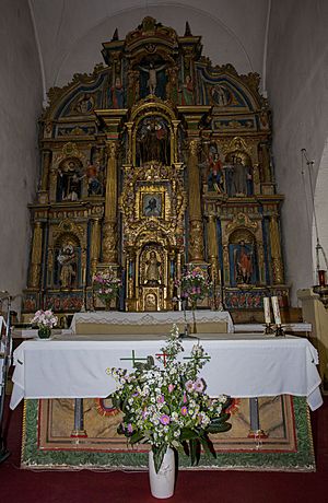 Archivo:Altar mayor de la iglesia de Albares de la Ribera