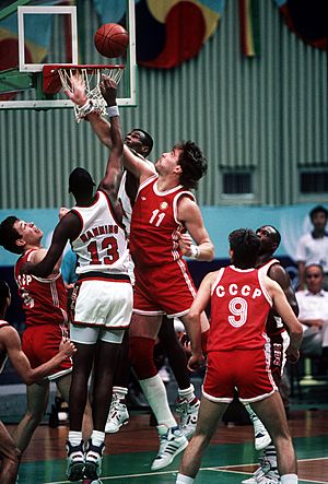 Archivo:Basketball at the 1988 Summer Olympics - URS vs. USA
