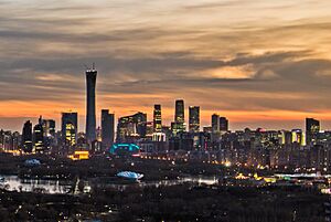 Archivo:Beijing skyline from northeast 4th ring road (cropped)