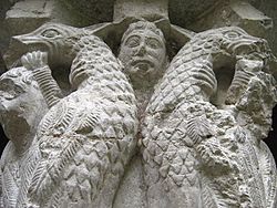 Archivo:Capitel del claustro de la Catedral de Girona
