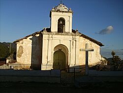 Archivo:Church in Gualcince, Lempira (2)