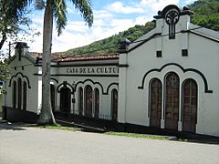 Archivo:Ciudad Bolivar - Casa de la Cultura (Antioquia) 2