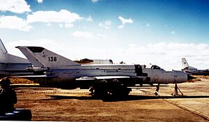 Archivo:Derelict Malagasy MIG 21 (32453064082)